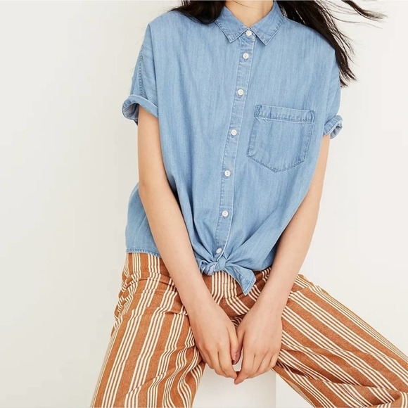 Madewell Tops - Madewell Denim Short-Sleeve Tie-Front Shirt Size XS.